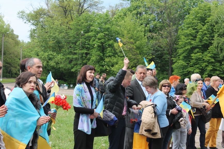 Сотні мешканців м. Селидове зібралися на патріотичному концерті, фото-24