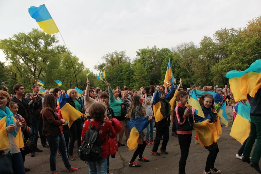 Сотні мешканців м. Селидове зібралися на патріотичному концерті, фото-7