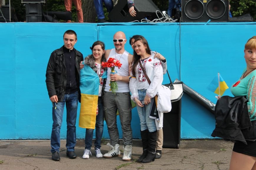 Сотні мешканців м. Селидове зібралися на патріотичному концерті, фото-46