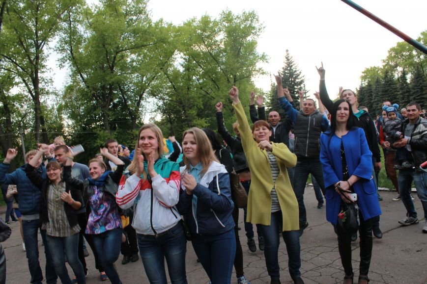 Сотні мешканців м. Селидове зібралися на патріотичному концерті, фото-9