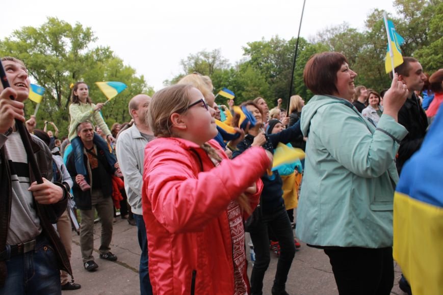 Сотні мешканців м. Селидове зібралися на патріотичному концерті, фото-11