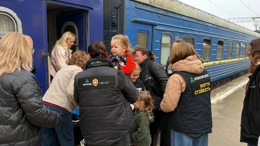 На Рівненщину евакуювали дев’ятьох дітей із Донеччини 