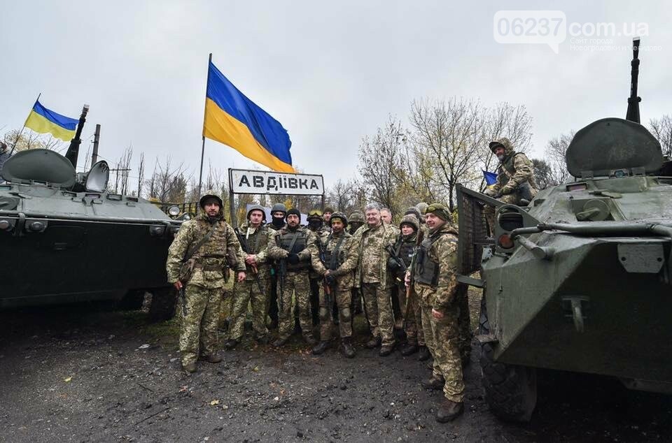 Порошенко заверил жителей Авдеевки, что сделает все для деоккупации украинских территорий, фото-7