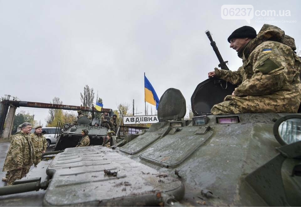 Порошенко заверил жителей Авдеевки, что сделает все для деоккупации украинских территорий, фото-5