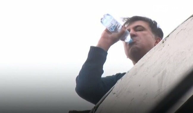 Саакашвили задержали и сняли с крыши, фото-2