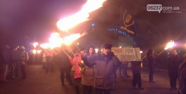 Марши в честь Бандеры прошли на Донбассе: опубликованы фото, видео, фото-3
