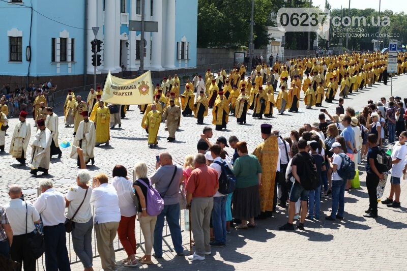 В Киеве проходит Крестный ход в поддержку единой церкви, фото-4