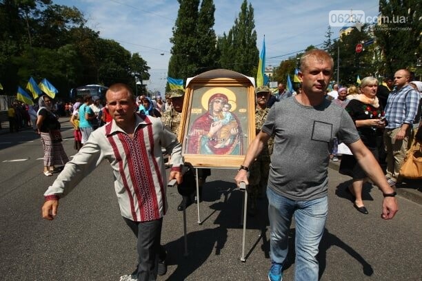 В Киеве проходит Крестный ход в поддержку единой церкви, фото-5