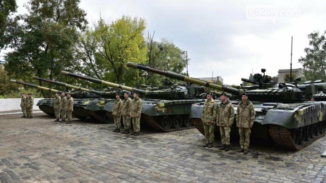Украинские военные получили партию модернизированной тяжелой техники, фото-1