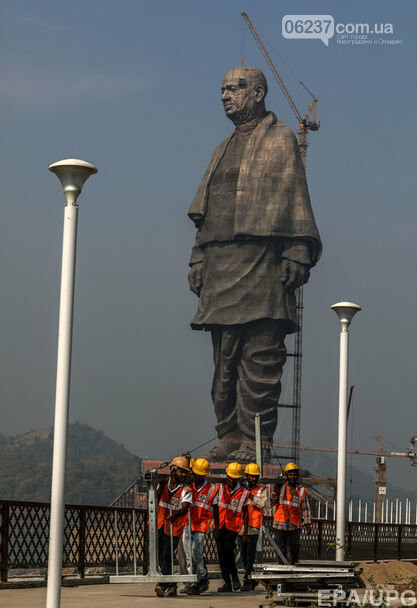 В Индии построили самую высокую статую в мире, фото-3