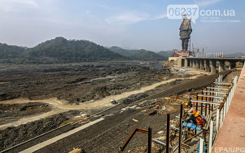 В Индии построили самую высокую статую в мире, фото-8