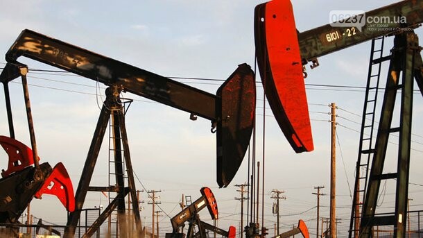 Нефть рухнула до минимума с февраля и начала дорожать, фото-1