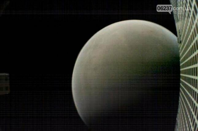 Кубсаты NASA сделали снимок Марса крупным планом, фото-1