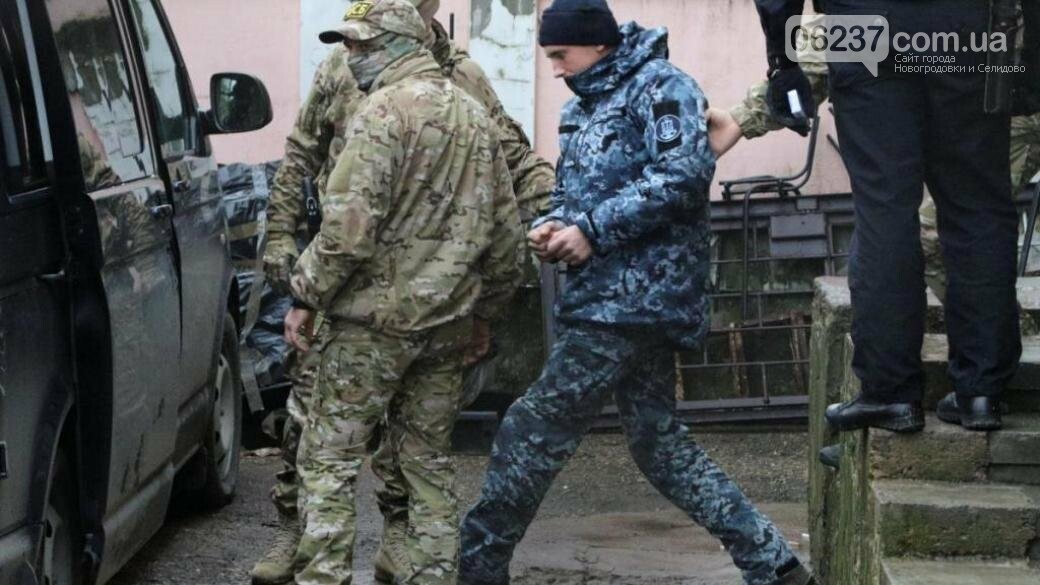 Захваченных РФ пленных украинских моряков доставили из Крыма в Москву, фото-1