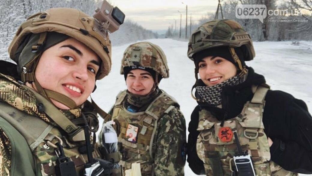 «Краса та Сила»: в сети собрали снимки девушек-военнослужащих ВСУ, фото-1