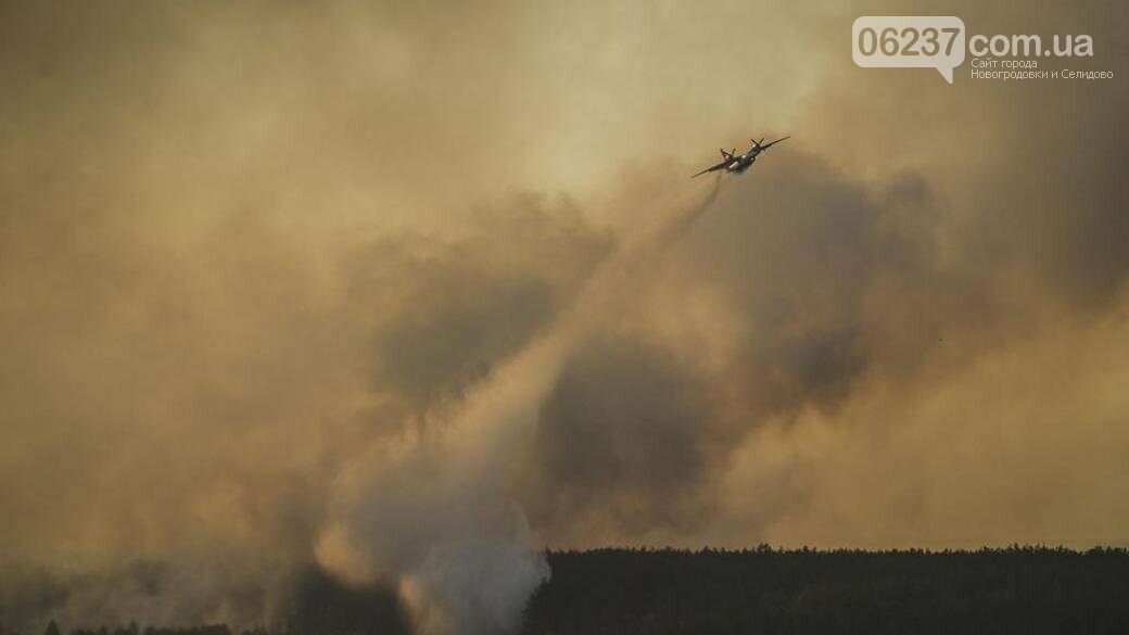 В Чернобыльской зоне масштабный лесной пожар, фото-1