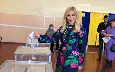 Таисия Повалий вернулась из РФ и проголосовала на выборах, фото-1