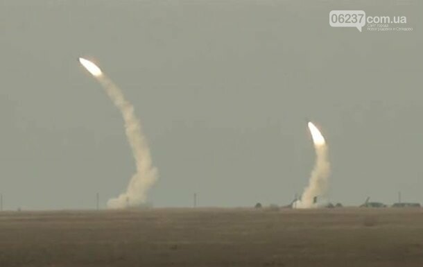 Украина на днях испытает новейшее ракетное вооружение - Порошенко, фото-1