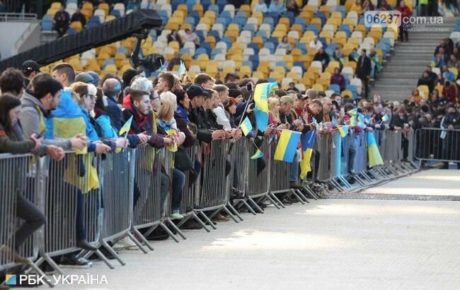На дебаты пришли 22 тысячи украинцев, фото-1