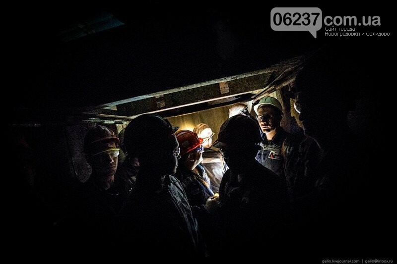В Донецкой области шахтеры просидели в клети 1,5 часа из-за отключения электричества, фото-1