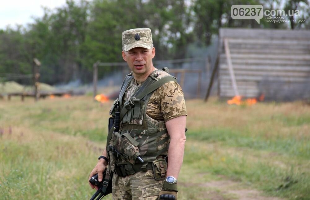 Назначен новый командующий ООС, им стал генерал Александр Сырский, фото-1