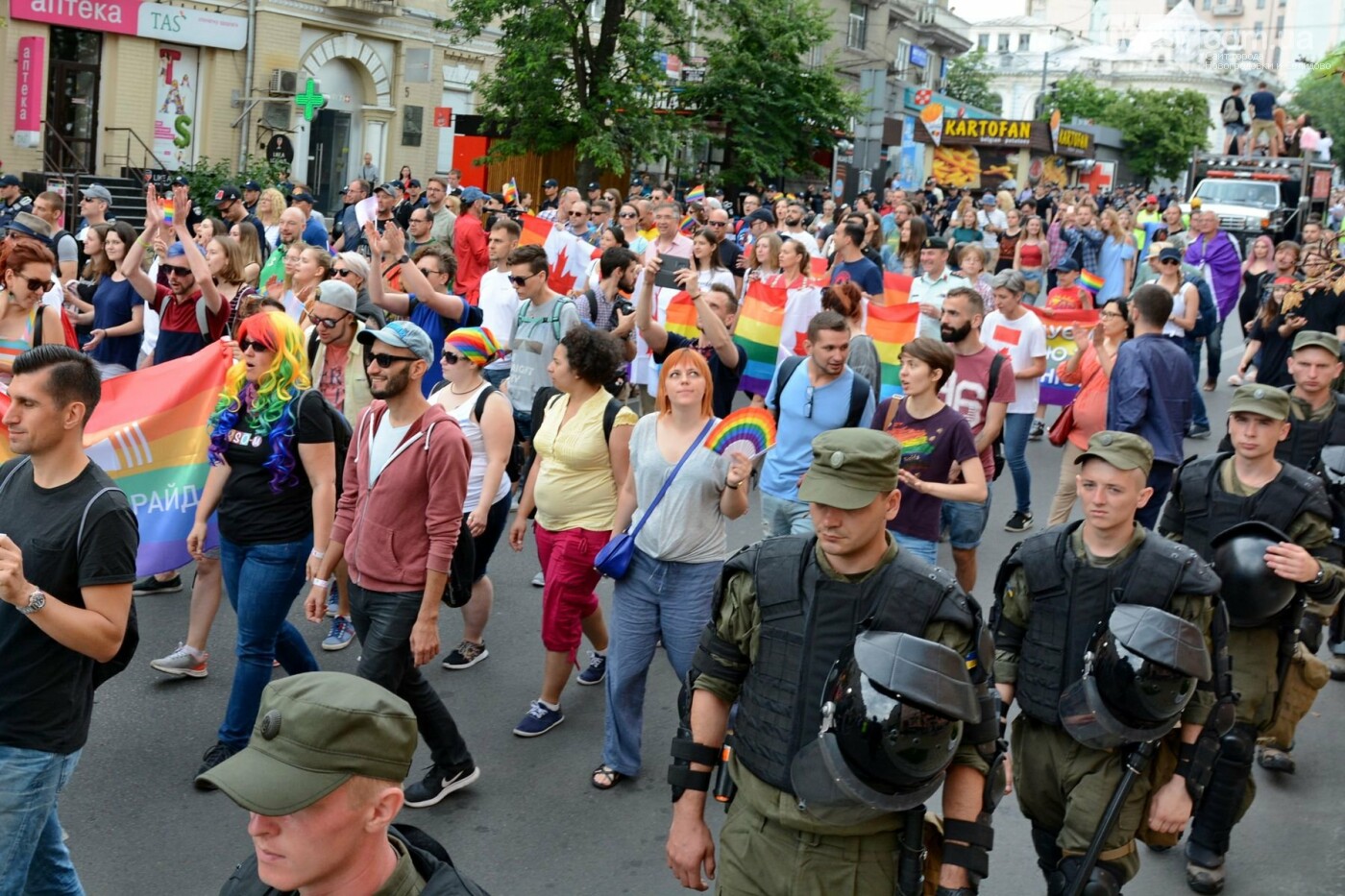 В Киеве прошел Марш равенства в поддержку ЛГБТ-сообщества, фото-1