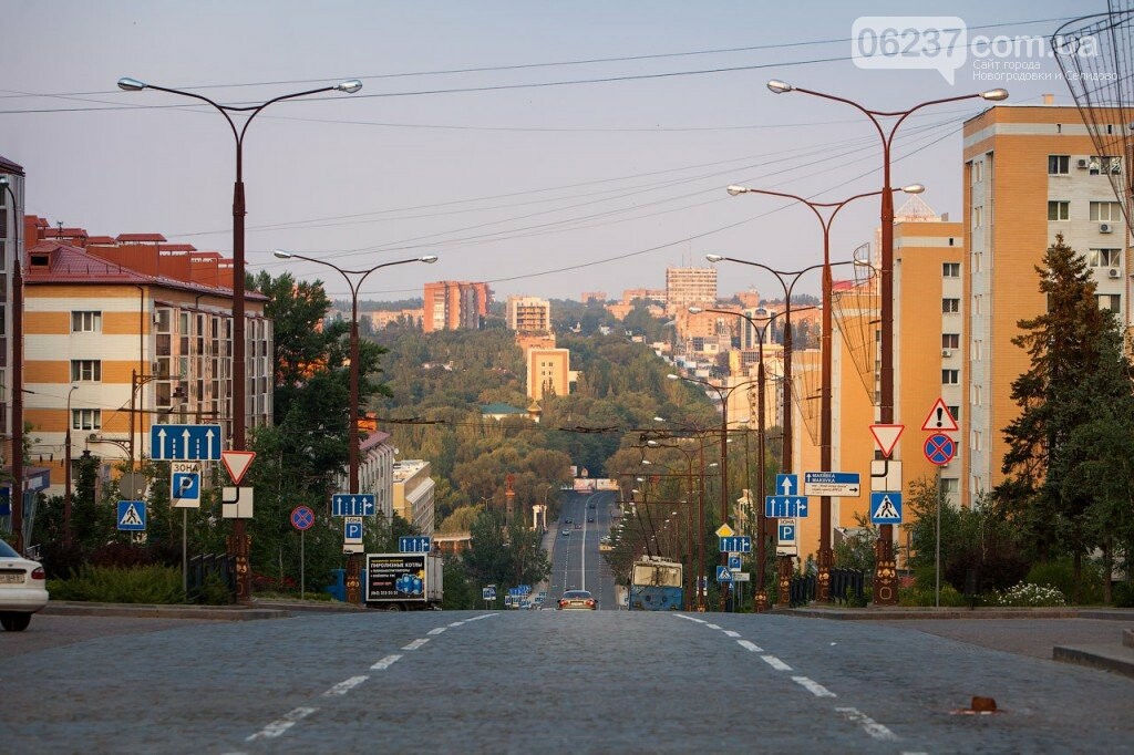 Мертвые для бизнеса: как сейчас выглядят центральные улицы Донецка, фото-1