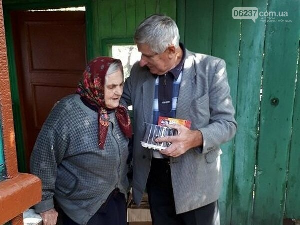 В Новогродовке не забывают о пожилых жителях города, фото-1