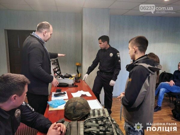 Селидовские полицейские поделились секретами своей работы со школьниками, фото-1