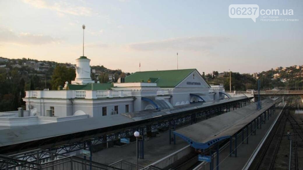 «Вокзал для… никого»: в сети показали «невероятный» аншлаг крымского возала, фото-1