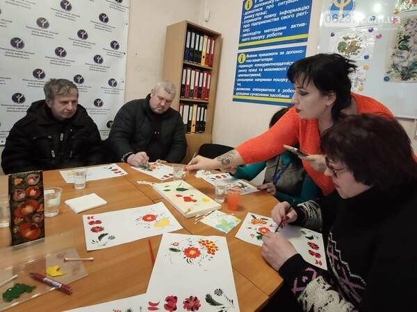 Для жителей Новогродовки проводят антистрессовые тренинги, фото-1