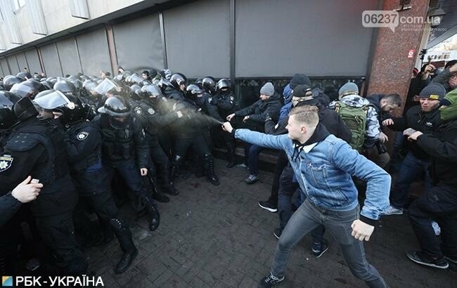 Под Радой произошли стычки протестующих с полицией, фото-1