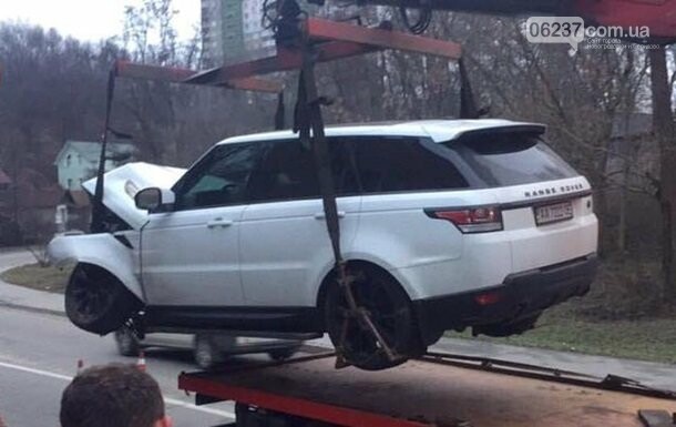 В Киеве сотрудники СТО разбили Range Rover клиента, фото-1