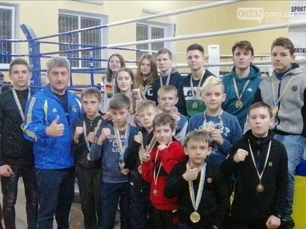 Бойцы из Новогродовки успешно выступили на открытом чемпионате Донецкой области по кикбоксингу, фото-1