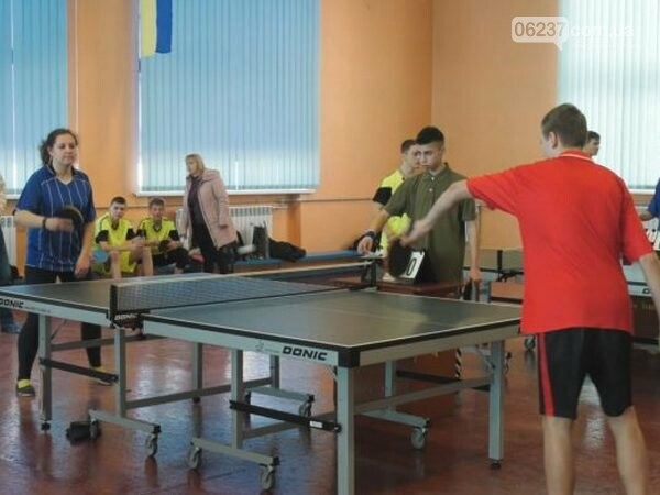 Команда Селидовского профлицея заняла второе место на турнире по настольному теннису в Покровске, фото-1