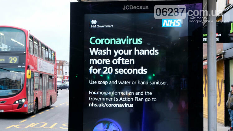 "Китай убил нашего премьера". Почему в Британии одна из самых тяжелых ситуаций с коронавирусом в Европе, фото-1
