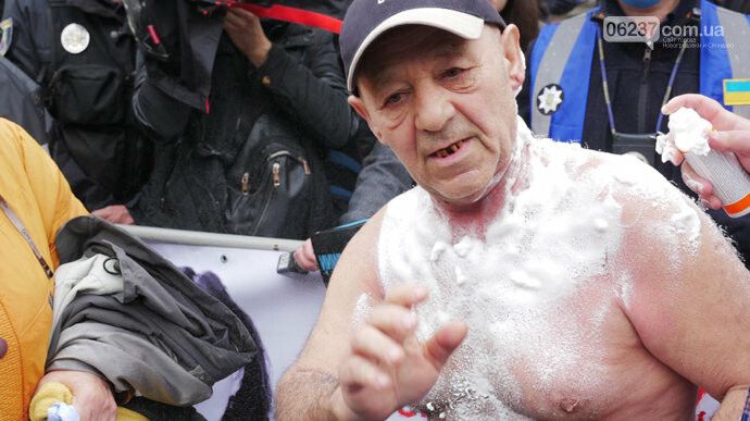 Мужчина поджег себя под Радой на митинге против Авакова, фото-1