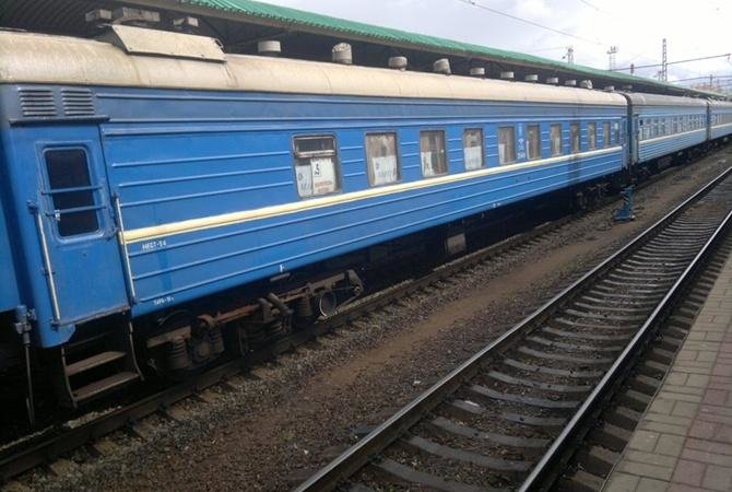 Поезд "Мариуполь-Киев" ускорят на два часа