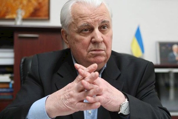 Кравчук советует властям Украины встретиться один-на-один с Кремлем для завершения войны