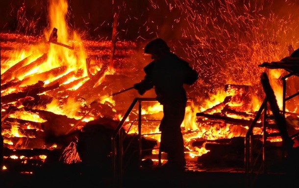 Вчера вечером в Гродовке загорелся дом
