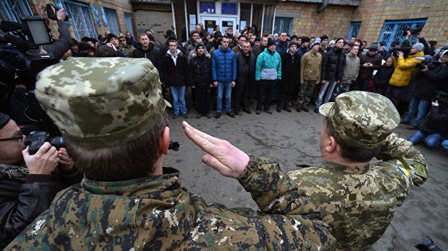 Слава Украине! Героям слава! Военное приветствие могут сменить
