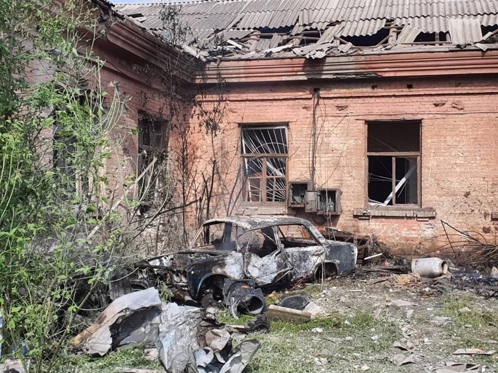 Десятки житлових будинків у 15 містах і селищах Донеччини пошкодили російські ракети, фото-1