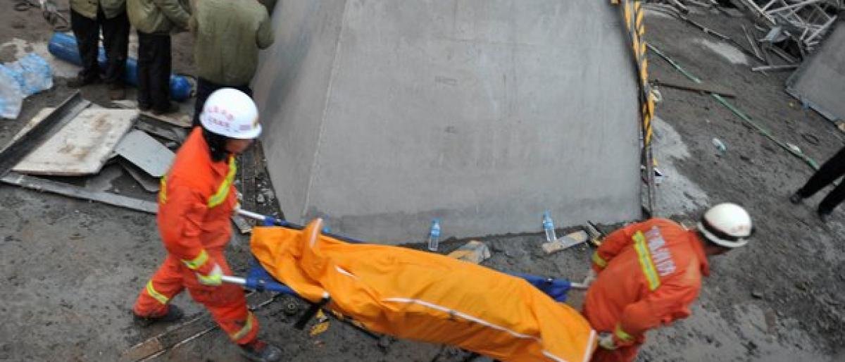 В Китае рухнувшее здание похоронило шесть человек