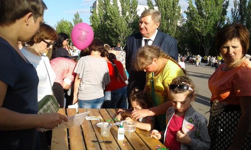 ДИТЯЧЕ СВЯТО "СВІТ ЗАХОПЛЕНЬ"