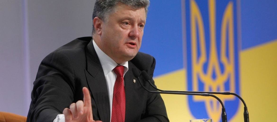 "РУКИ ПОВІДРУБУЮ". ПОРОШЕНКО ВІДРЕАГУВАВ НА ЗАТРИМАННЯ У СПРАВІ ПРО МІЛЬЙОННІ РОЗКРАДАННЯ В АРМІЇ
