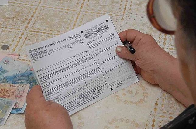 При высоком уровне оплаты населением услуг ЖКХ задолженность выросла до 13 млрд грн
