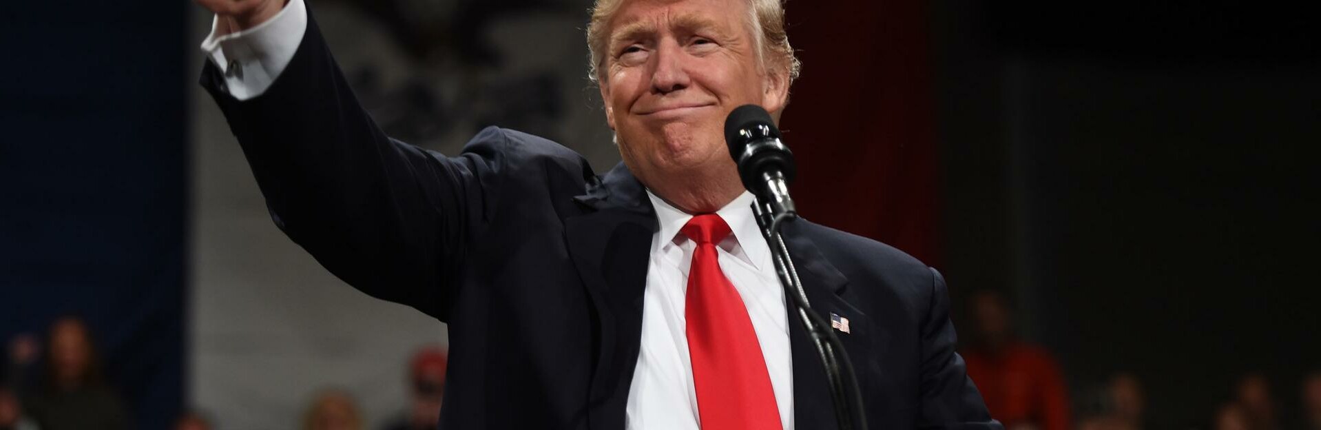 Трамп подписал указ о возобновлении лунной программы