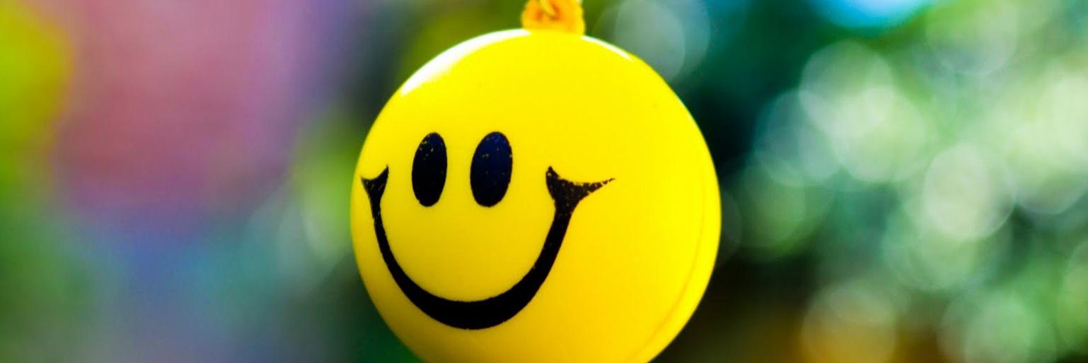 Война на уровне счастья украинцев существенно не отразилась — социолог