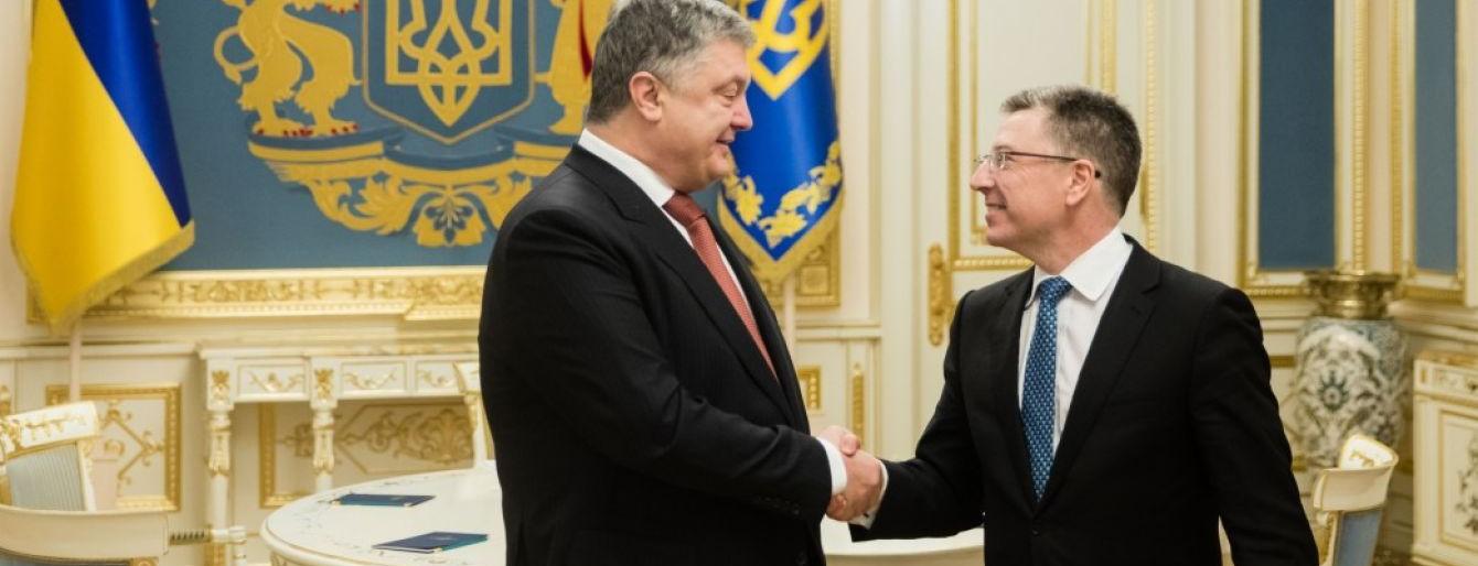 Порошенко и Волкер обсудили реинтеграцию и миротворцев на Донбассе