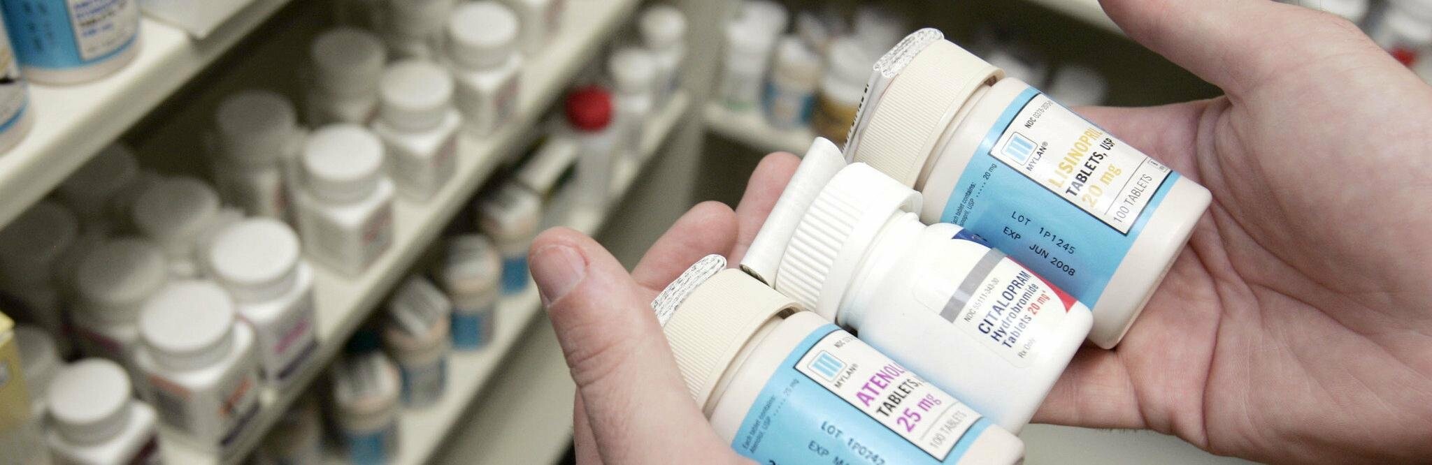 Минздрав распределил ряд лекарств закупленных за средства госбюджета 2015-2017г